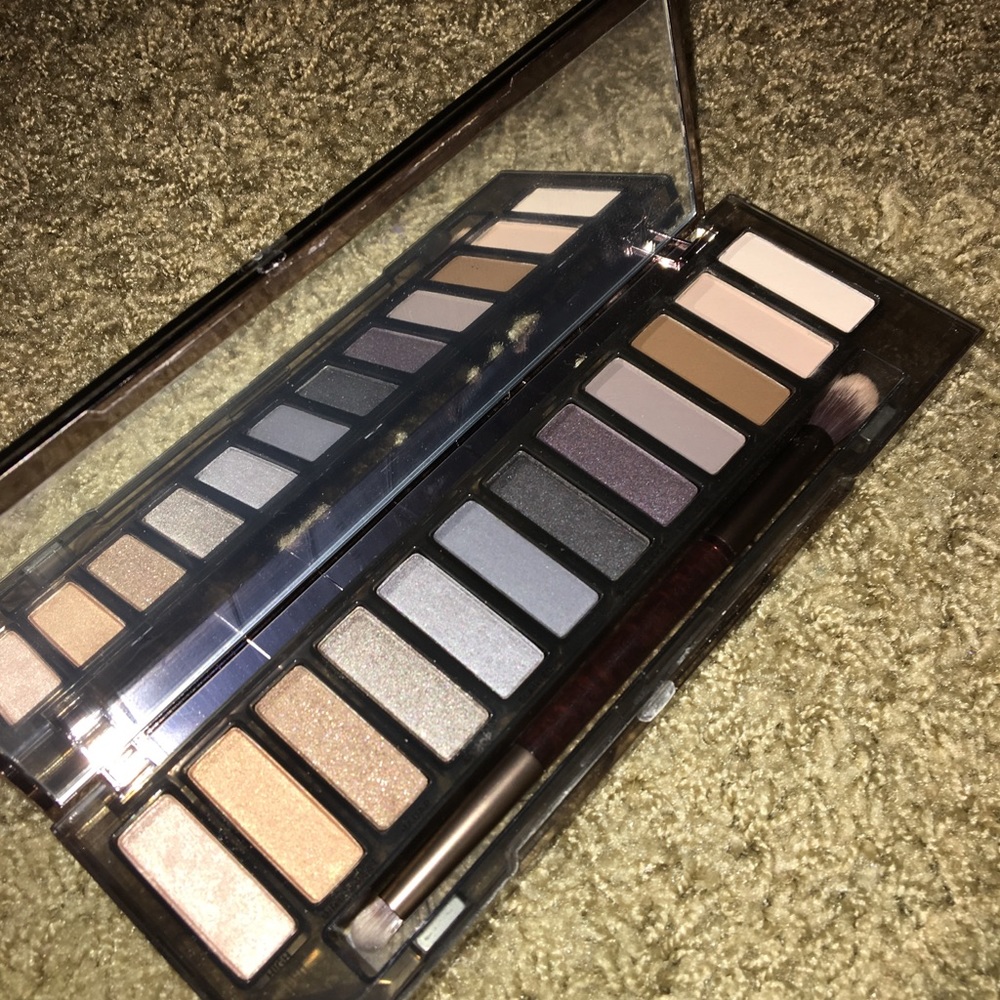 Naked Smokey - Never Been Used